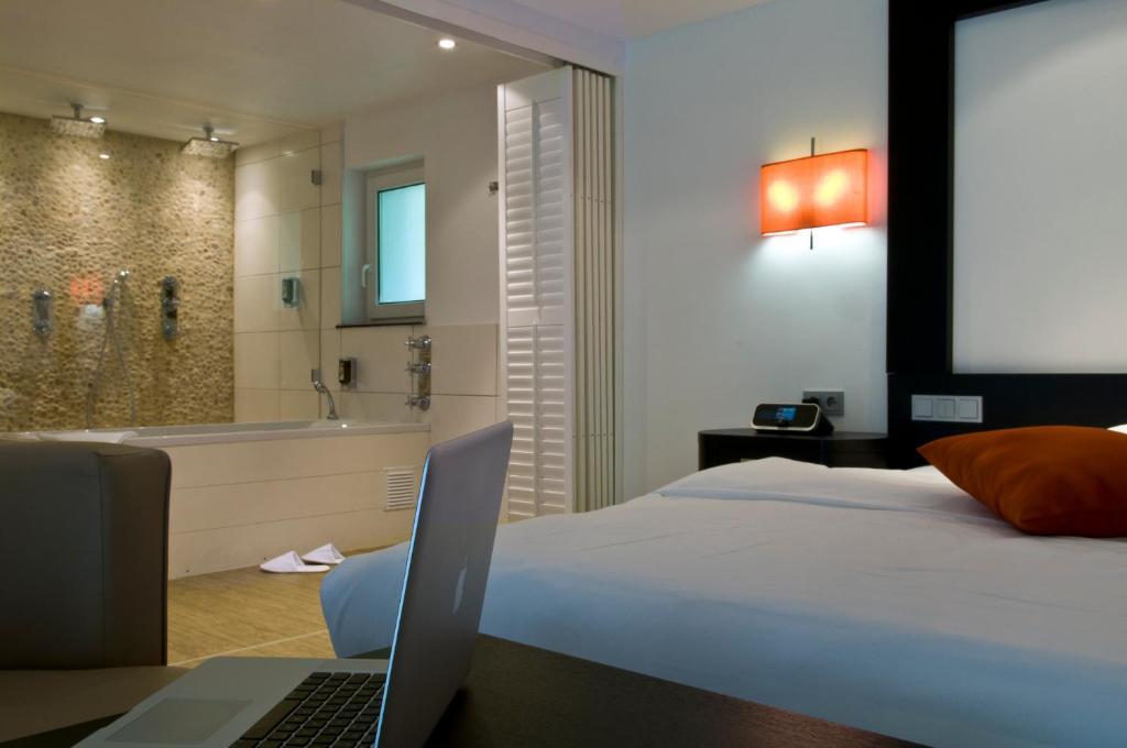 Cocoon Hotel La Rive Bourscheid Bilik gambar